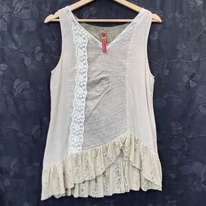 Mixed Silk/Cotton/Poly Sleeveless Top with Lace and Ruffle Details Size 40(US 8)